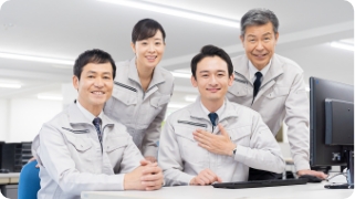 年間10,000件以上・満足度98.9%の対応実績